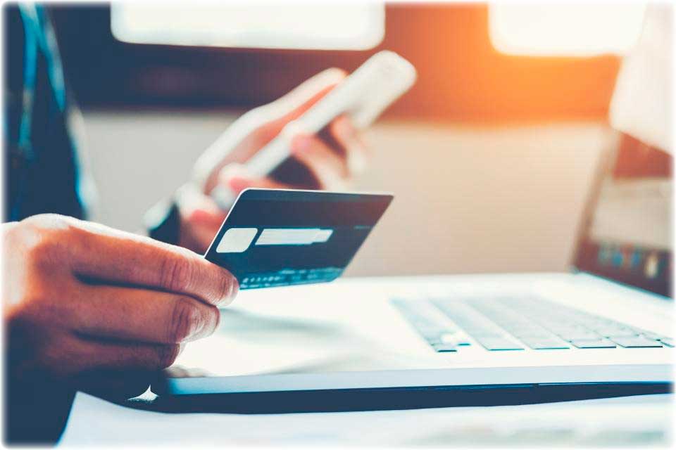 Які варіанти оплати онлайн для інтернет магазину?